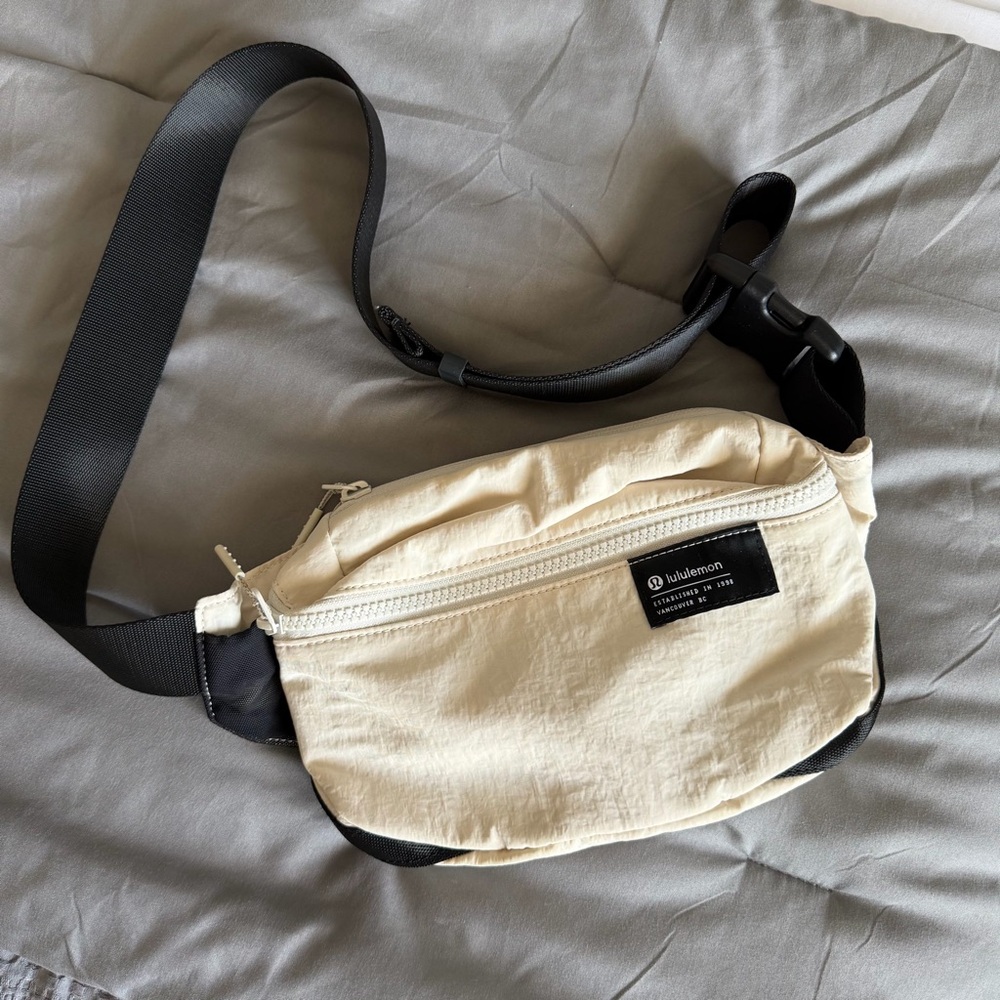 Lululemon Black and Cream Crossbody Bag
